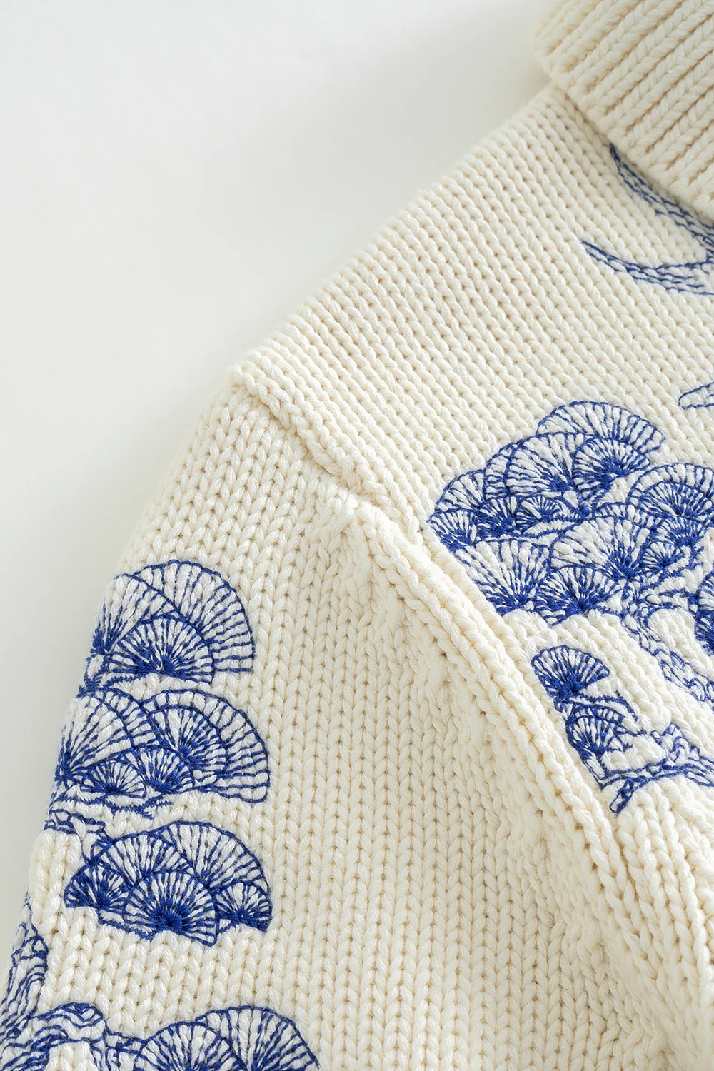 Fine China Embroidery Shirt - Image 8