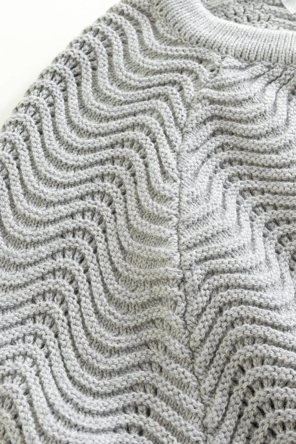 Grey Shale Stitch T-Shirt - Image 4