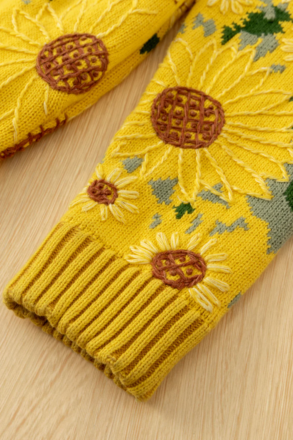 Intarsia Sunflower Cardigan - Image 8